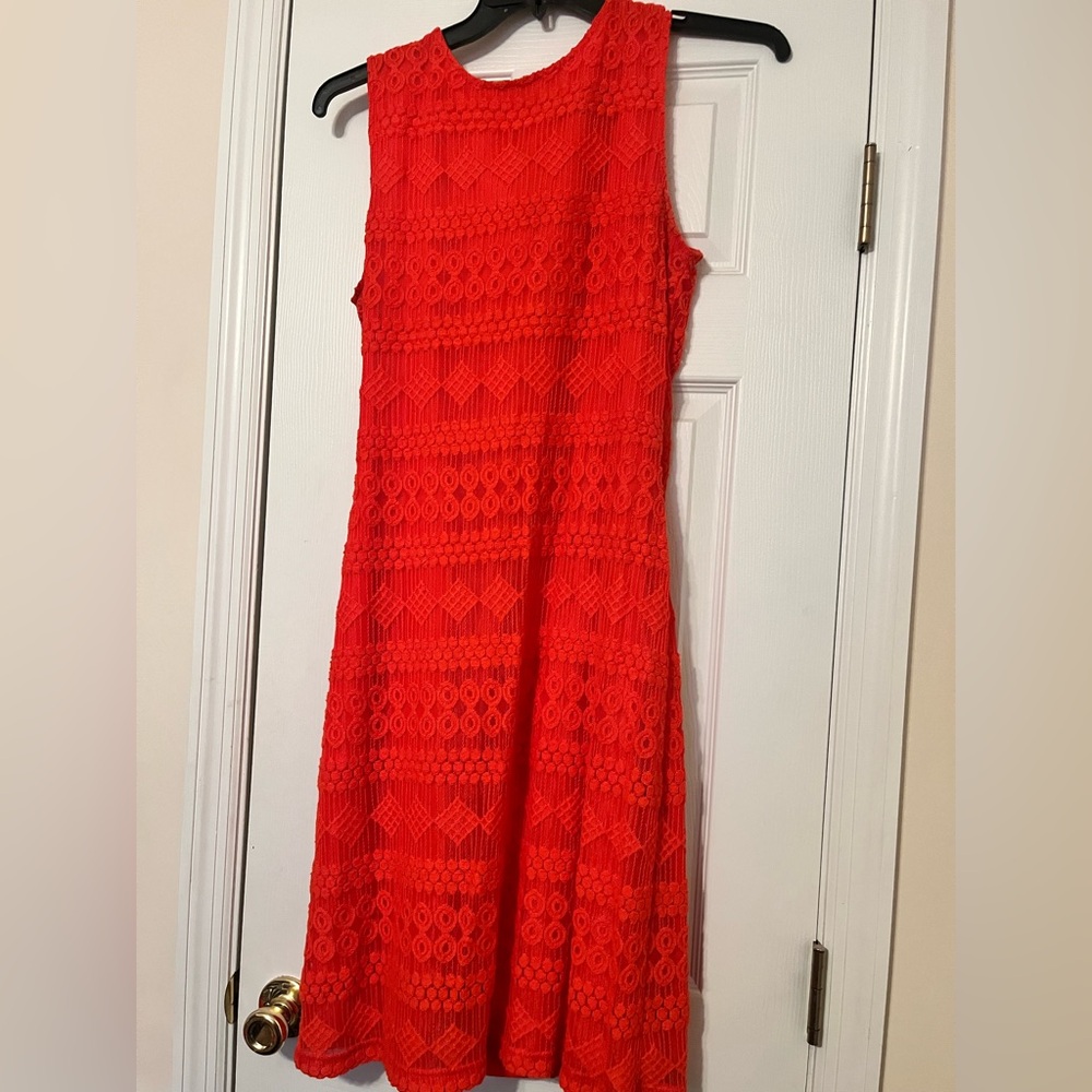 Red Sleeveless Lace Dress